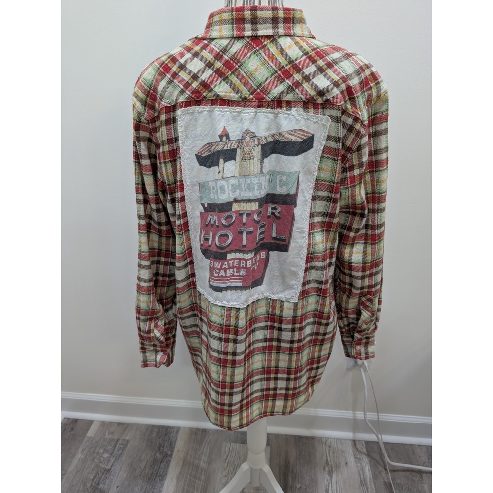 Bogari‎ Flannel Women's with Back Patch Size Large Cottage Boho